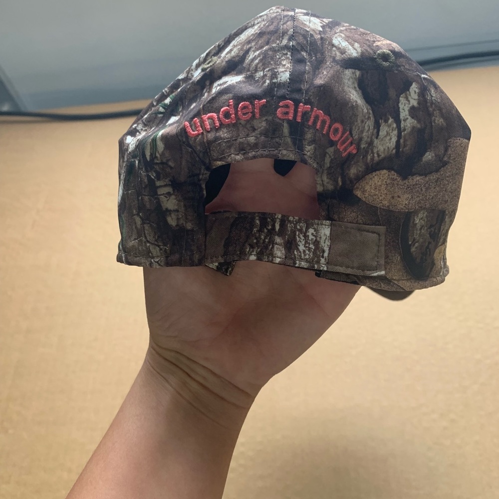 ‼️SOLD‼️Camo Hat - Picture 2 of 2